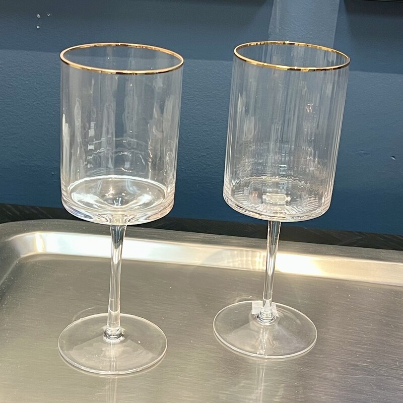 Wine Glass With Gold Rim