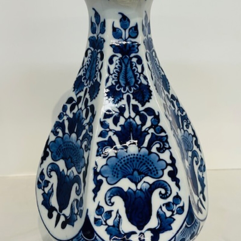 Ceramic Flared Asian Vase
Blue White Size: 7.5 x 12H
