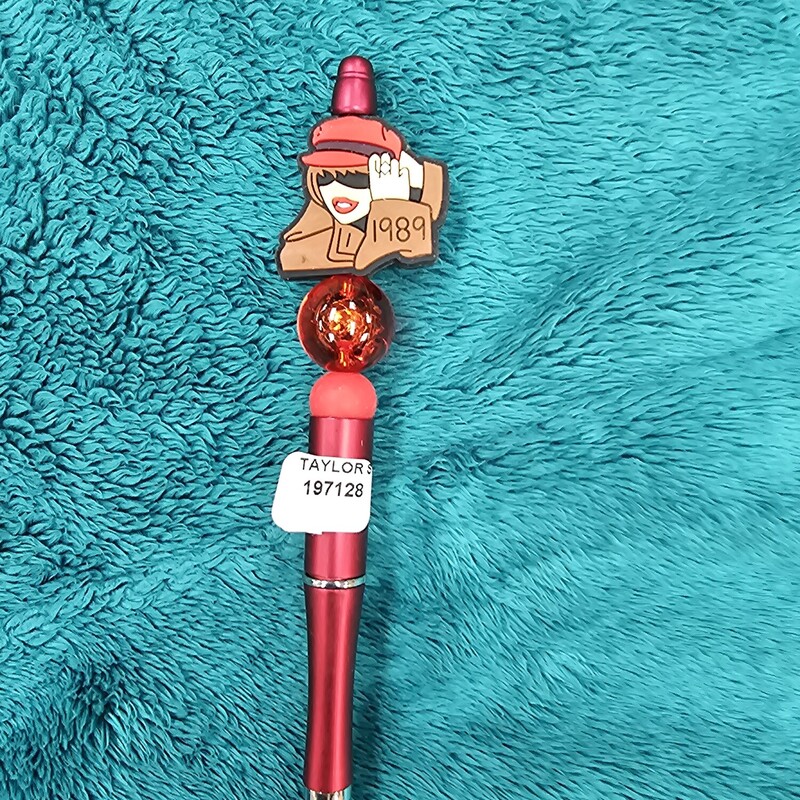 TAYLOR SWIFT PEN