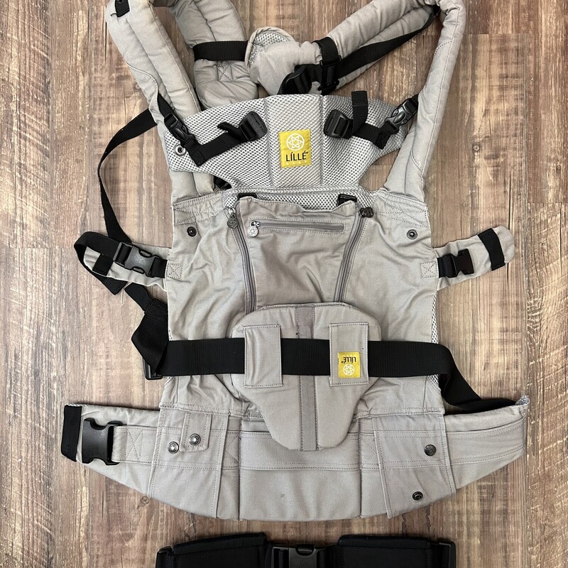 Lille Baby Carrier, Gray, Size: Carriers

*Retails for $100 New*