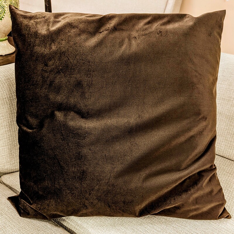 Large Velvet Square Pillow
Brown
Size: 25 x 25