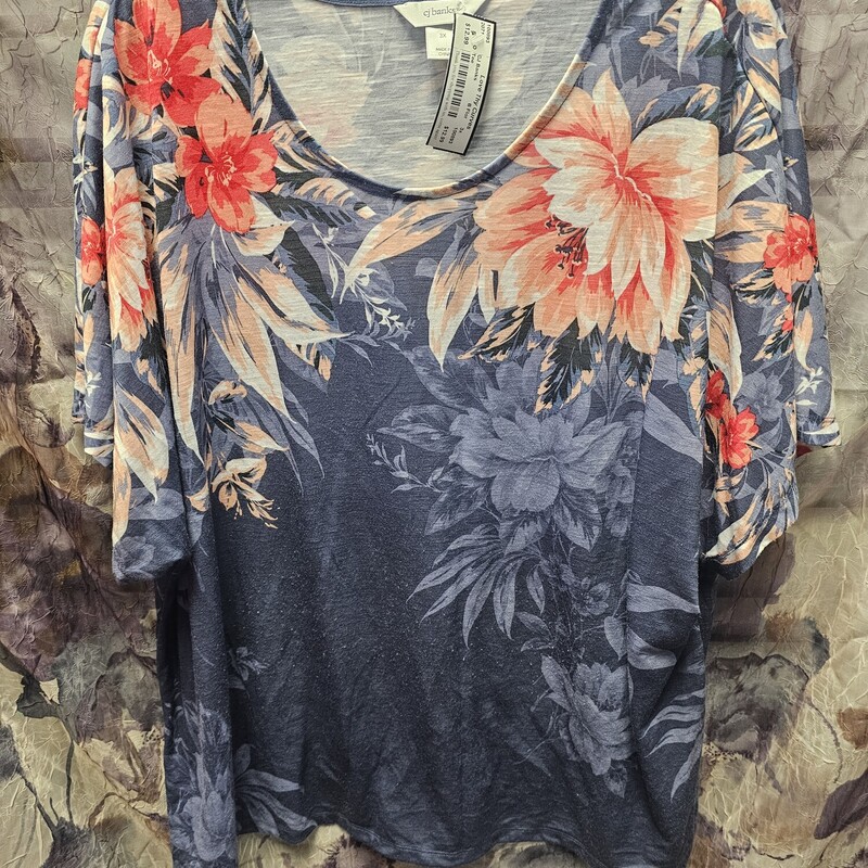 Short sleeve tee in blue with bold floral print.