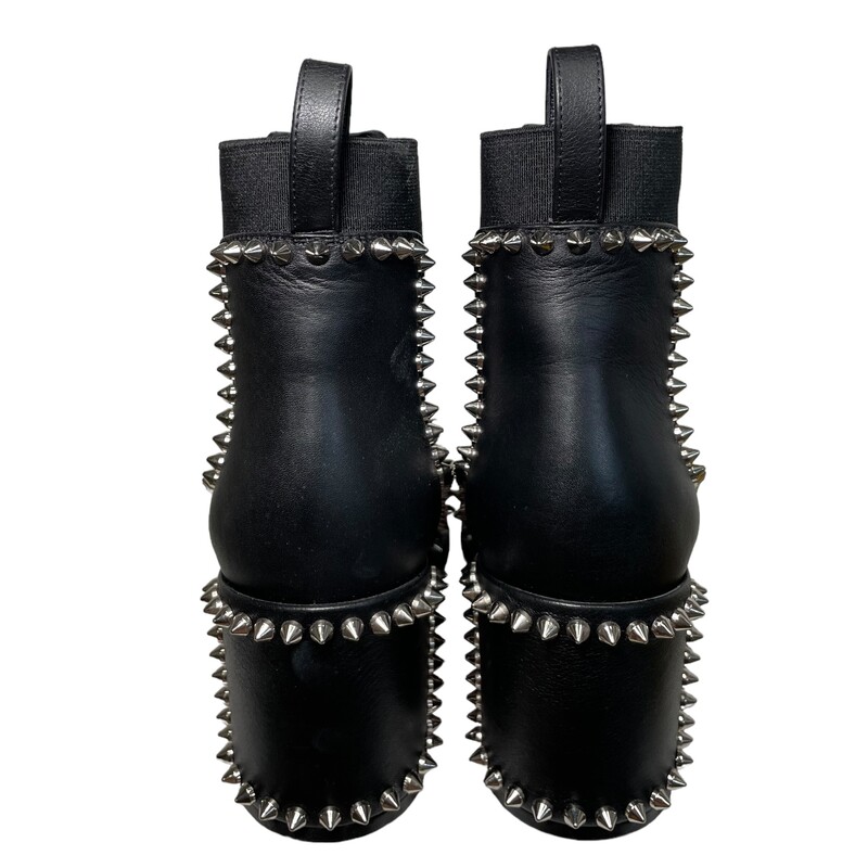 Louboutin Out Line Spike, Black, Size36.5
Chelsea Bootie Black Leather Spiked Boots