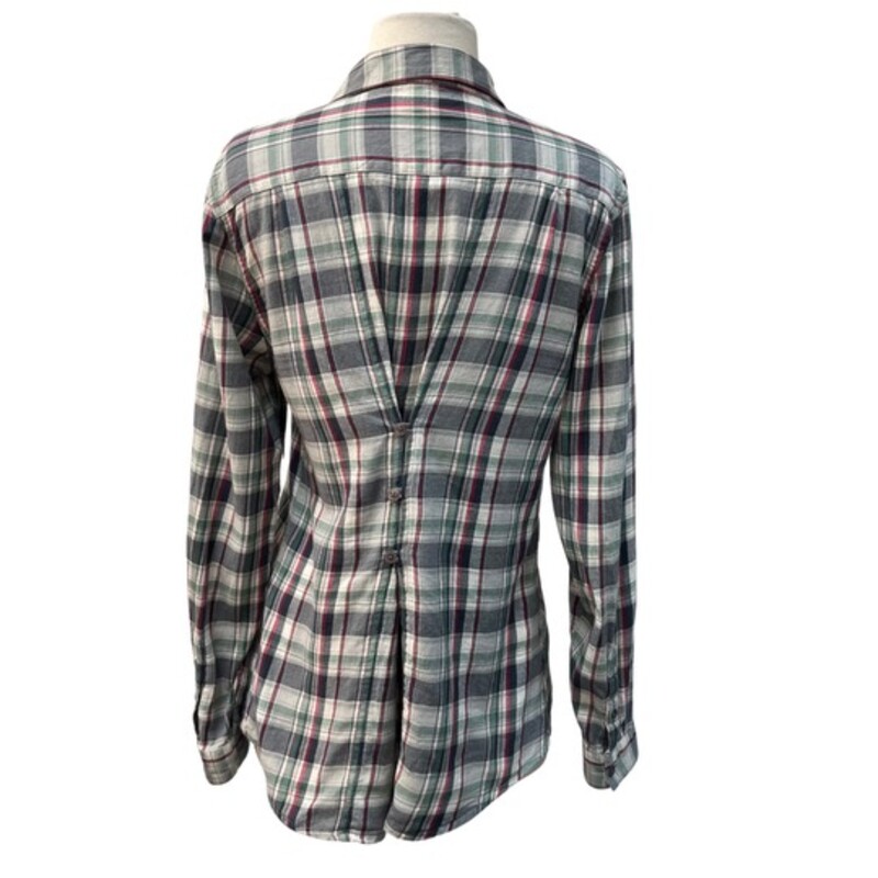 Horny Toad Plaid Shirt<br />
Cute Back Detail<br />
98% Organic Cotton 2% Spandex<br />
Colors: Cream, Navy, Gray, Olive, and Red<br />
Size: Medium
