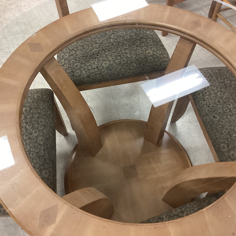 Maple Rnd Table+4 Chairs, Maple, W/ Glass<br />
48in x 48 in x 30 in t