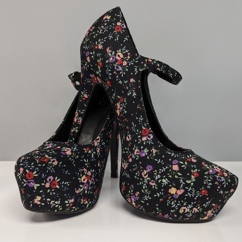 A.co Heels, Floral, Size: 9