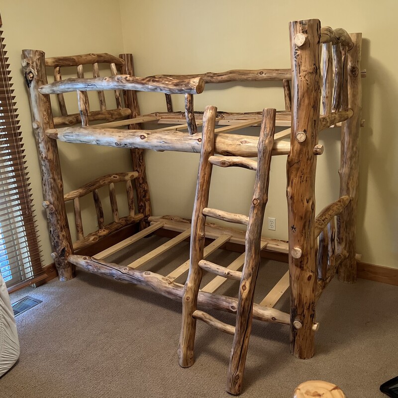Lodgepole Twin Over Twin  Bunk<br />
<br />
Size: 89Lx46W74T