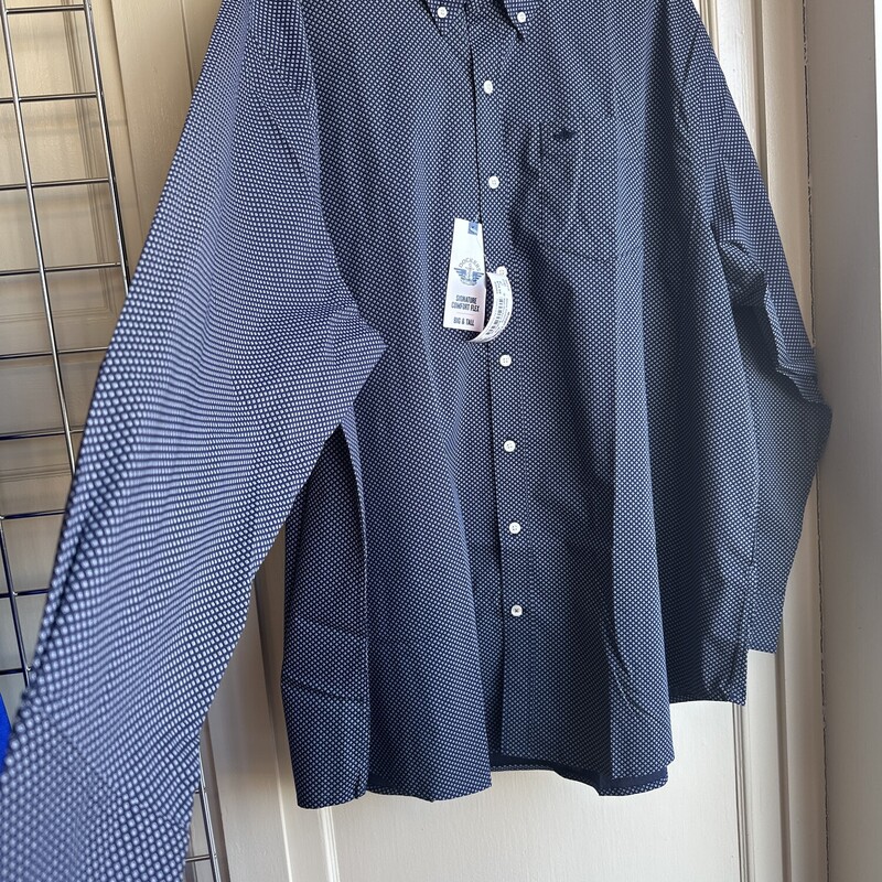 Nwt Dockers Button Up, Blue, Size: Xxl
new with tags
all sales final
shipping available
free in store pick up within 7 days of purchase