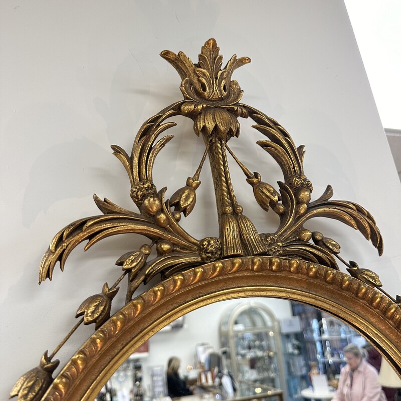 Round Mirror/Candlesticks, Gold Gilt
Size: 16in