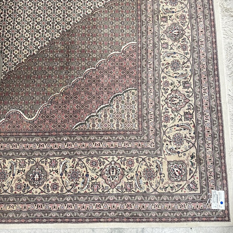 HUGE Vintage Wool Carpe, made in IRAN<br />
Size: 9x12