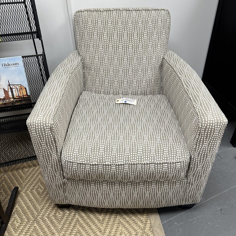 Havertys Upholstered. Arm Chair, Cream