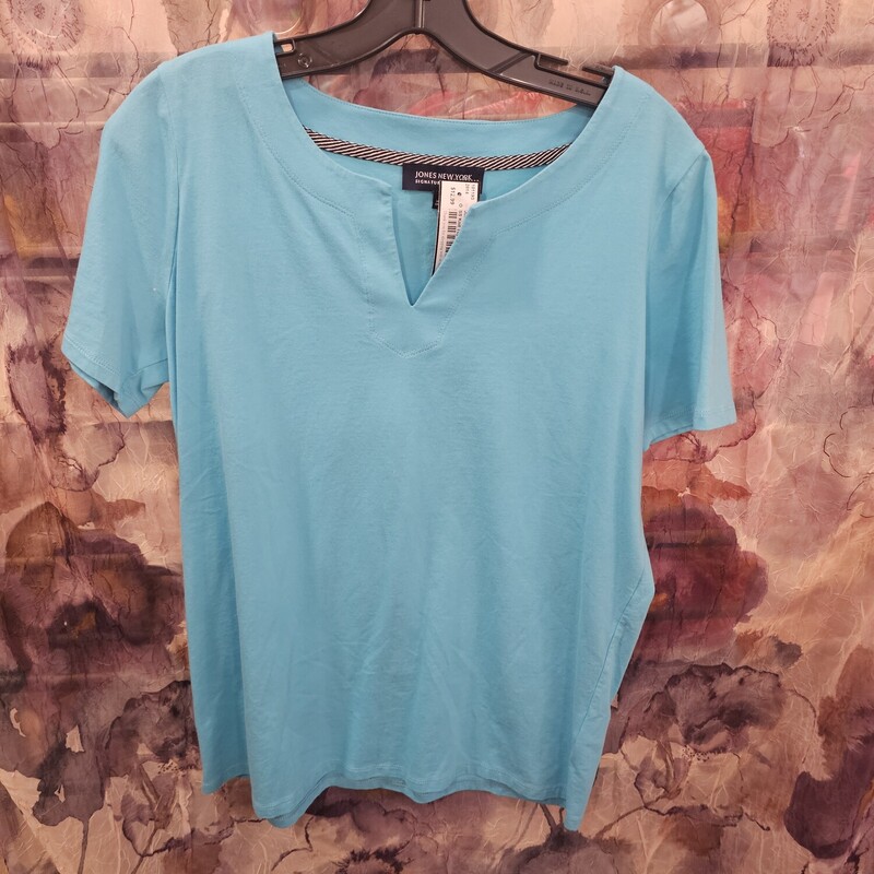 Short sleeve knit top in blue.