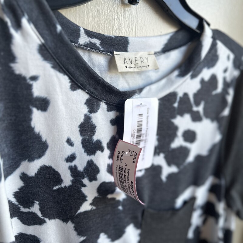 Nwt Avery Cow Print T, Multi, Size: Xl<br />
New With Tags<br />
All Sales Final<br />
Free in store pickup within 7 days of purchase<br />
shipping available