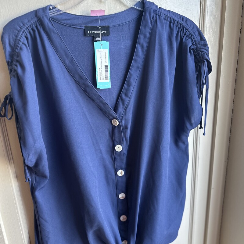 NWT Fortune And Ivy Top, Blue, Size: Large<br />
New With Tags<br />
All Sales Final<br />
Free in store pickup within 7 days of purchase<br />
shipping available