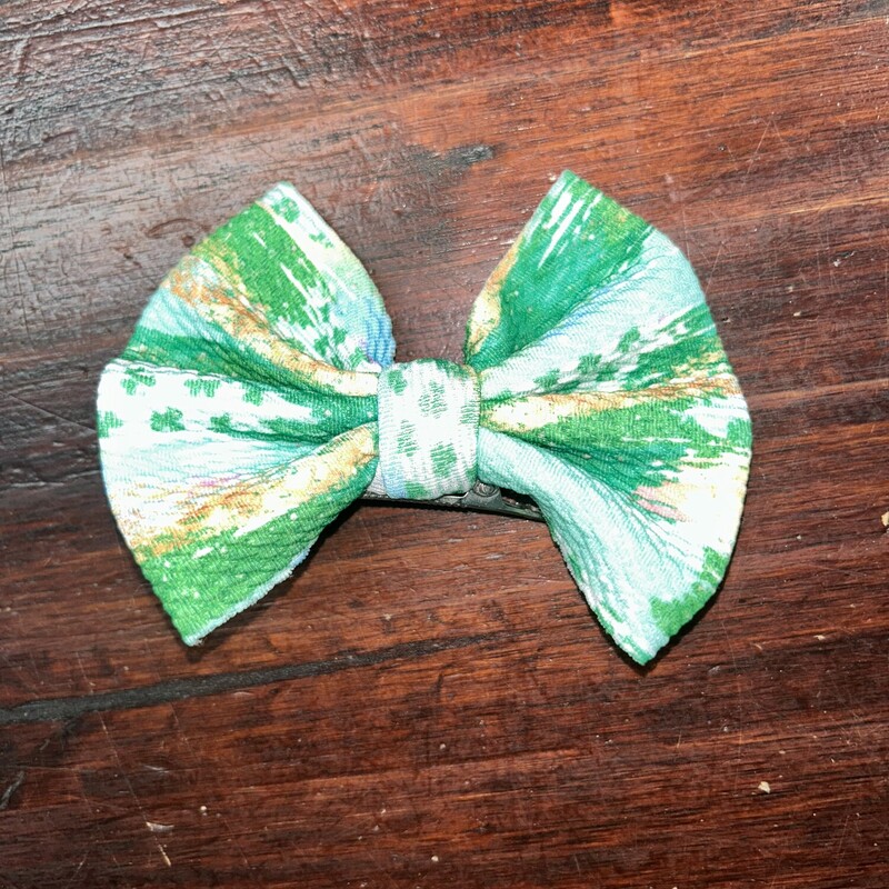 Small Green Print Clip Bo, Green, Size: Bows