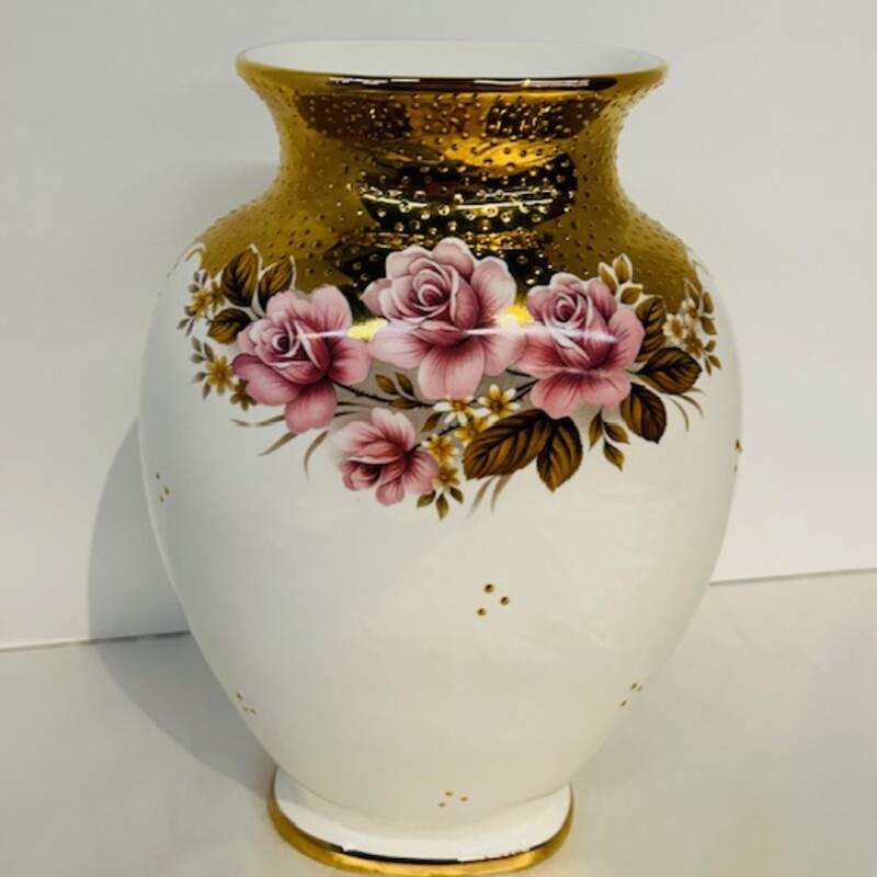 J. Spyropoulos 24K Hand Painted Rose Vase
Gold White Pink
Size: 6.5 x 5 x 9.5H