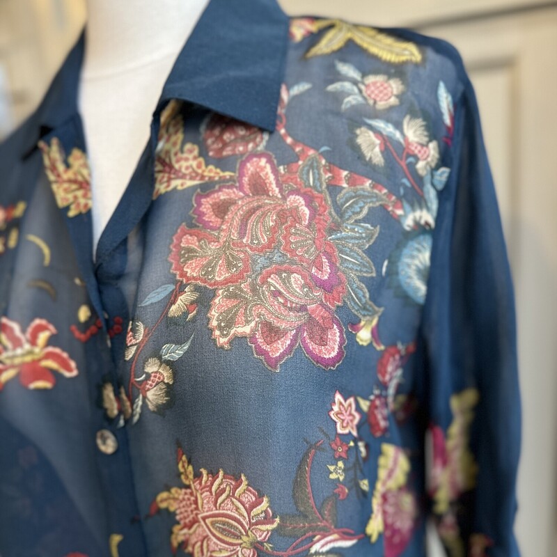 Citron Sheer Buttondown, TealFloral, Size: Medium<br />
100%silk  Roll up long sleeve with button detailing<br />
Teal background with floral artistry in mustard yellow and maroon/mauve<br />
<br />
All Sales Are Final<br />
No Returns<br />
<br />
Pick Up In Store Within 7 Days of Purchase<br />
Or<br />
Shipping Is Available<br />
<br />
Thanks for shopping with us :-)