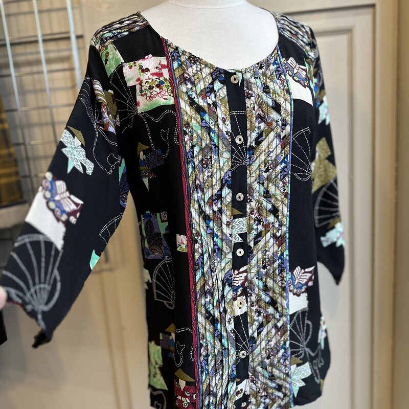Citron Santa Moncia BD, Black w Multi color Print, Size: Medium, 100% Silk, Pleated front at the buttons,
3/4 sleeve

All Sales Are Final
No Returns

Pick Up In Store Within 7 Days of Purchase
Or
Shipping Is Available

Thanks for shopping with us :-)