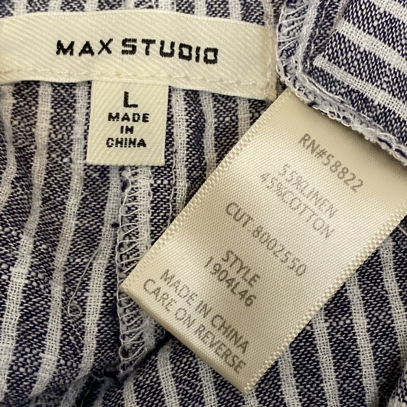 Max Studio Sleeveless Jumpsuit<br />
Linen & Cotton Blend<br />
Adorable Stripe Pattern<br />
With Pockets!<br />
Colors: Denim and White<br />
Size: Large