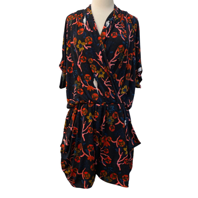 Rachel Roy Jumper<br />
Cutest Bird and Floral Print!<br />
Colors: Navy, Pink, Gold, Cora, and White<br />
Size: XL