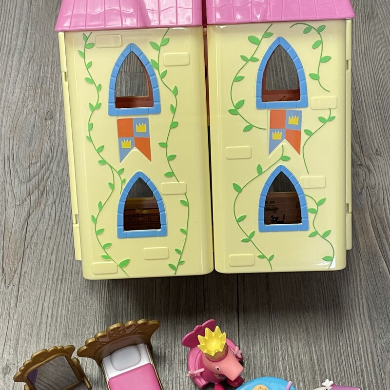 Peppa Pig Castle, Multi, Size: Pre-owned
AS IS