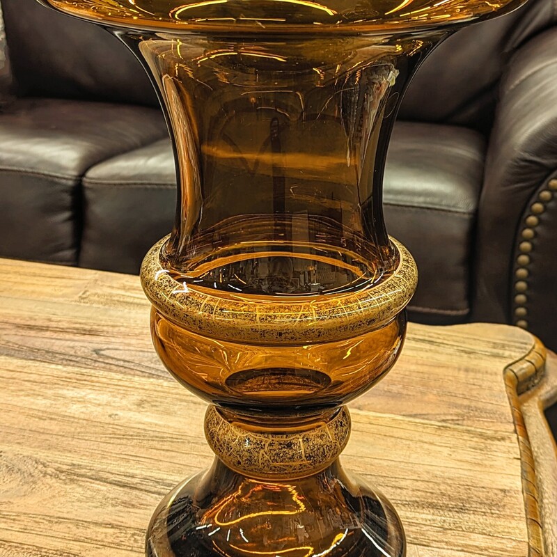 Bombay Glass Crackle Vase
Amber
Size: 10.5x15H