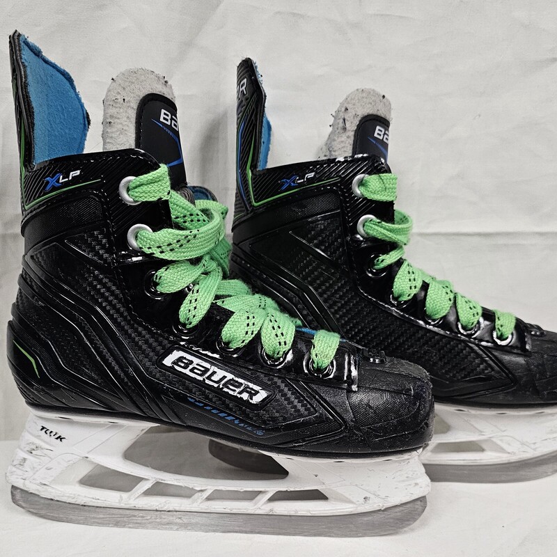 Pre-owned Bauer X-LP Hockey Skates, Size: Y13