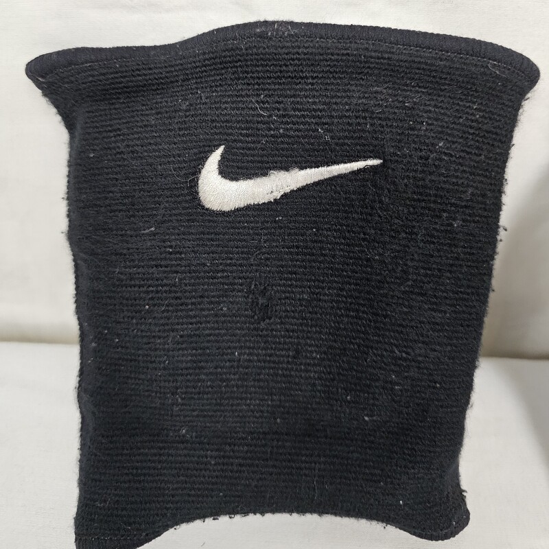 Pre-owned Nike Volleyball Knee Pads, Black, Size: Small