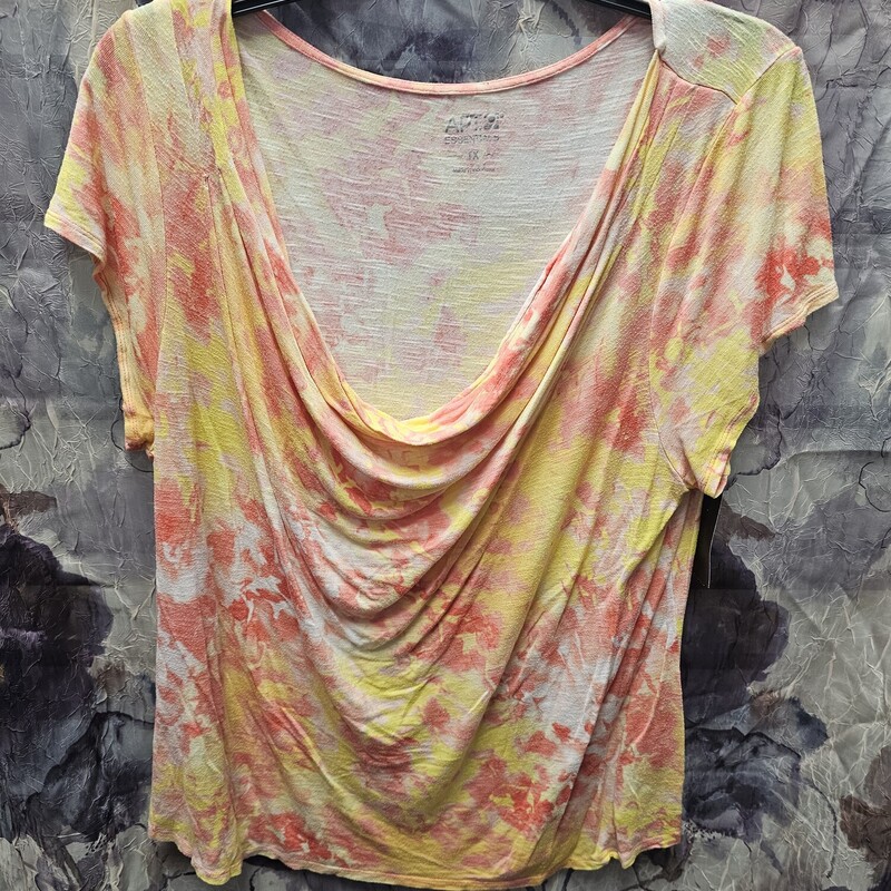 Scoop neck short sleeve knit top in orange pink and yellow