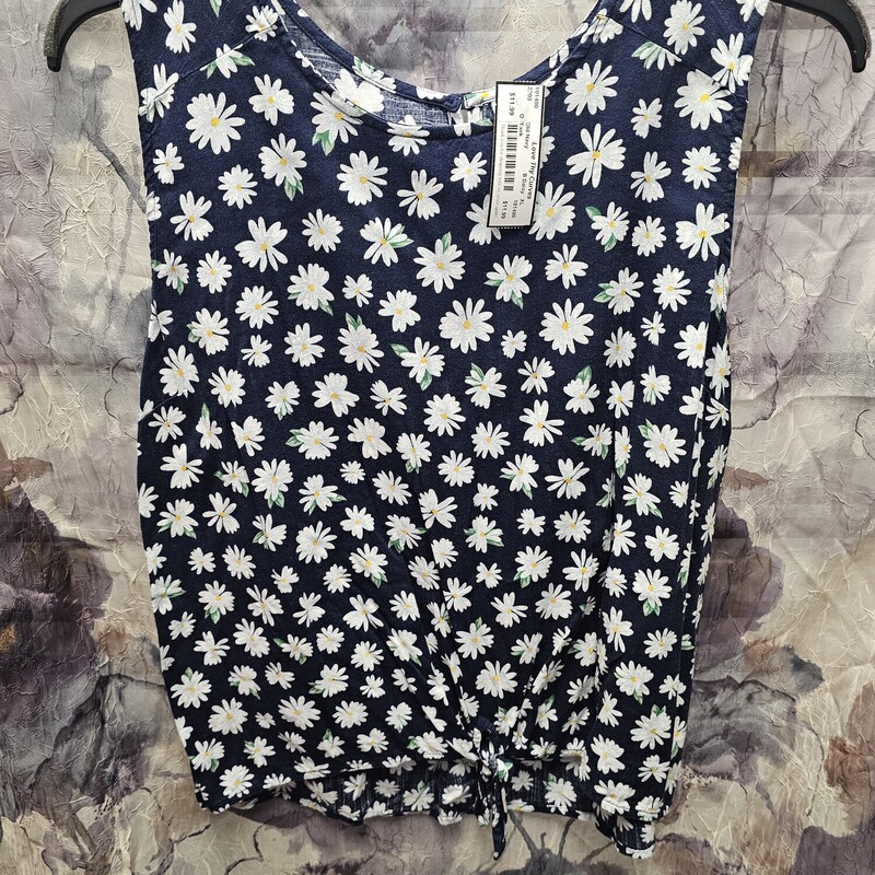Cute tank top in navy with daisies (have matching slacks in shop size 16, while lasts)