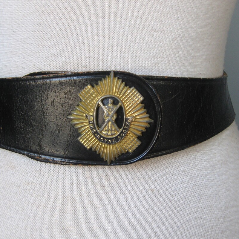 Vtg Royal Scotts Wide, Black, Size: None<br />
Elevate your look to Royal levels with this unique belt.<br />
It's handmade of black leather and has a Royal Scots Crest affixed to the front.<br />
It closes with hooks and you have three settings, it will fit from 31 max to 29 minimum.<br />
Good vintage condition, sound but OLD!<br />
<br />
thanks for looking!<br />
#70458