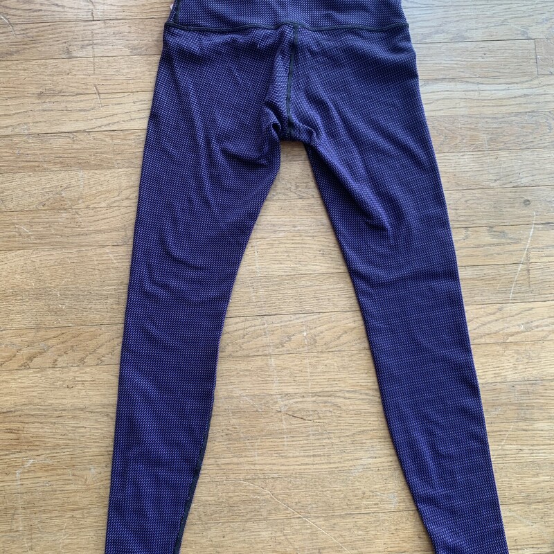 LuluLemonPatternedLegging, Blue, Size: 8<br />
All sales are final.<br />
Pick up in store within 7 days of purchase.<br />
or<br />
Have it shipped.<br />
Thank you for shopping with us:)