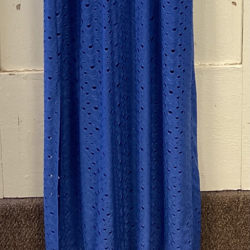 Blue Eyelet Maxi Dress<br />
Blue<br />
Size: Medium
