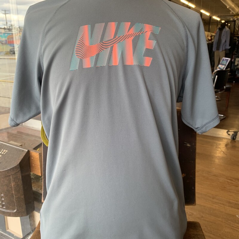 Nike Tee, Grey, Size: L
All sales are final.
Pick up in store within 7 days of purchase.
or
Have it shipped.
Thank you for shopping with us:)