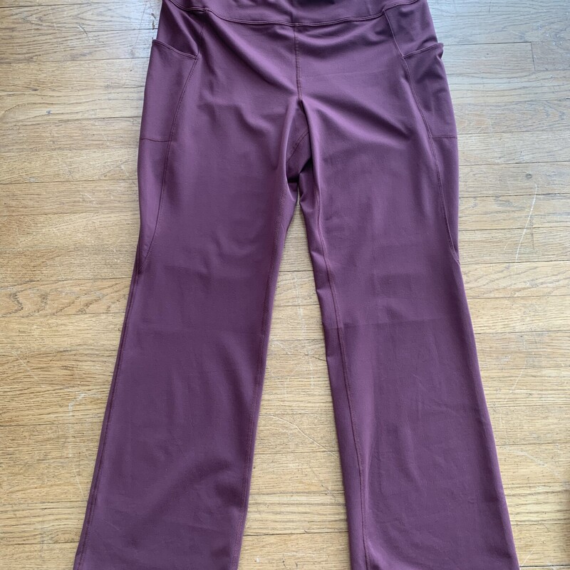 NWT Duluth Yoga Pant, Maroon, Size: LG
Has side pockets and a pocket ziper in back
All sales are final.
Pick up in store within 7 days of purchase.
or
Have it shipped.
Thank you for shopping with us:)