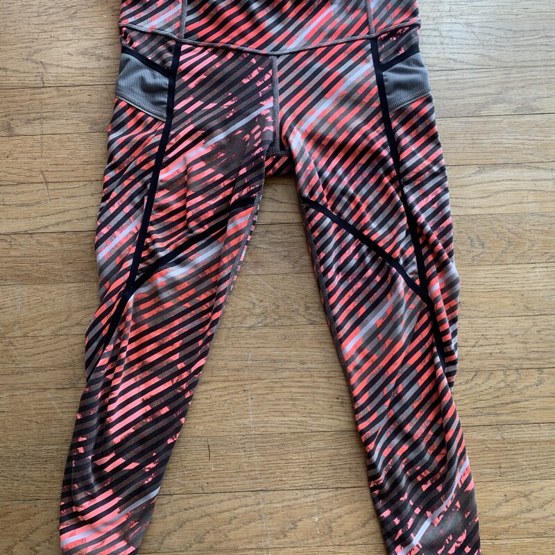 Striped Athleta Pant, Black/pi, Size: XS
Back Waist Zipper
All sales are final.
Pick up in store within 7 days of purchase.
or
Have it shipped.
Thank you for shopping with us:)