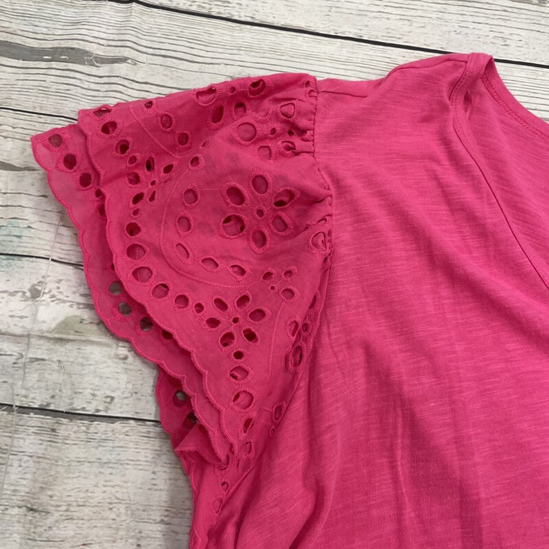 Top fuchsia pink shor sleeves with caped eyelets lace Size: 3x