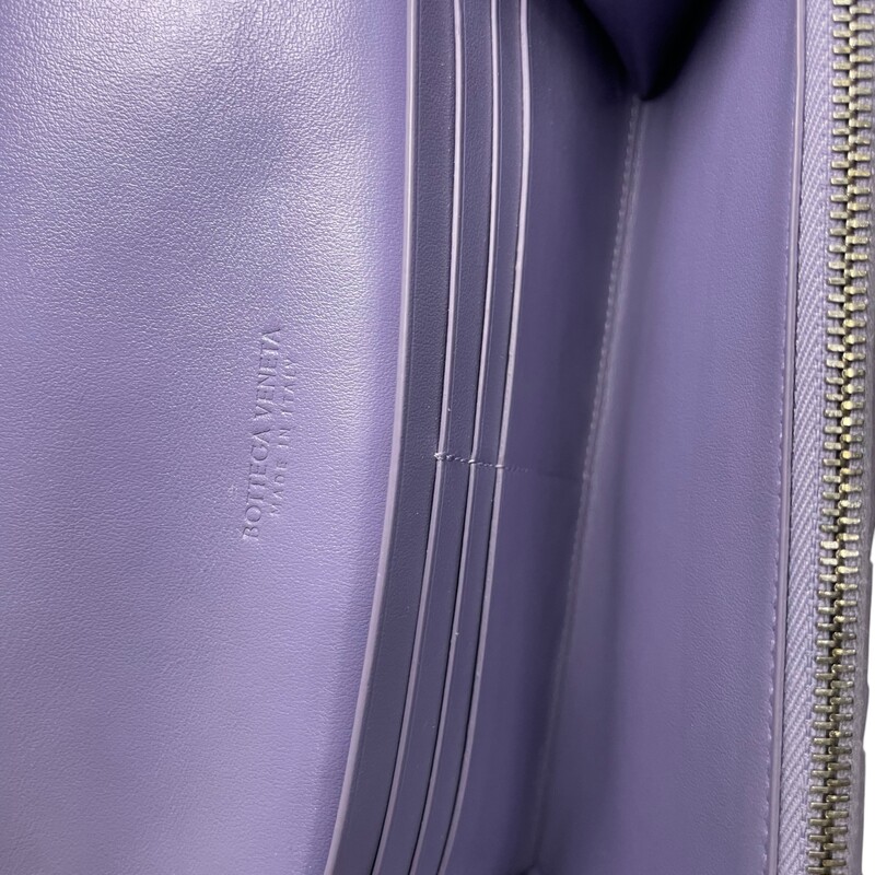 Bottega Veneta Purple Wallet
Bottega Veneta Purple Intrecciato Leather Flap Continental Wallet
Dimensions:
length: 3.93 in
Width: 7.48 in