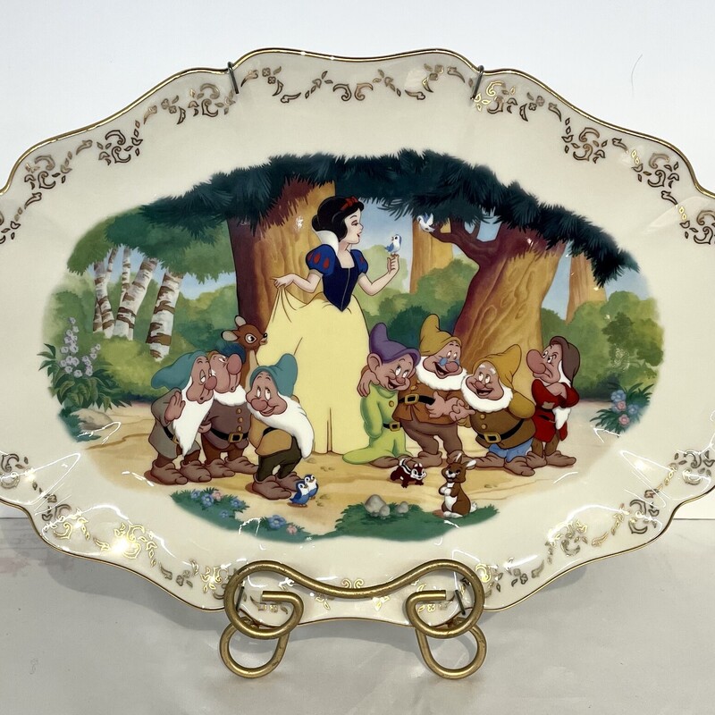 Lenox Snow White Platter
Cream Gold Multicolored Size: 16 x 10.5W