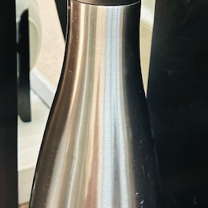 Stainless Steel Carafe
Silver Brown Size: 4.5 x 13.5H