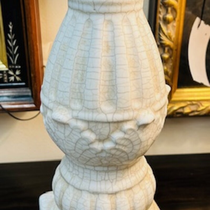 Crackled Finial Statue
White Cream Size: 5 x 15H