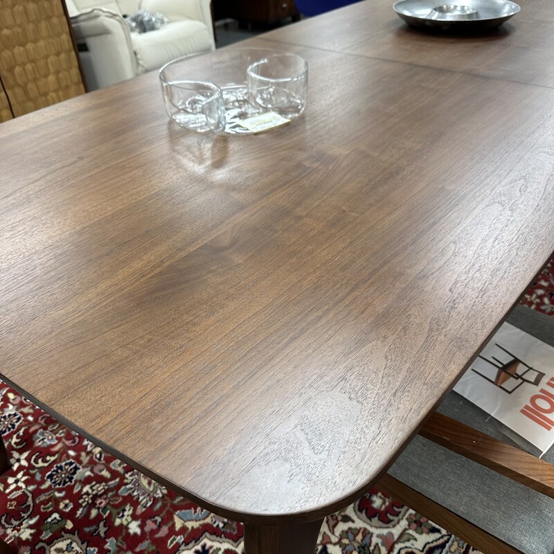 Mid Century Modern Style Extension Table, Walnut. No leaves are included.
Size: 32x93x112