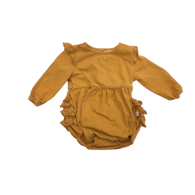 Long Sleeve Onesie, Girl, Size: 6/12m

Located at Pipsqueak Resale Boutique inside the Vancouver Mall or online at:

#resalerocks #pipsqueakresale #vancouverwa #portland #reusereducerecycle #fashiononabudget #chooseused #consignment #savemoney #shoplocal #weship #keepusopen #shoplocalonline #resale #resaleboutique #mommyandme #minime #fashion #reseller

All items are photographed prior to being steamed. Cross posted, items are located at #PipsqueakResaleBoutique, payments accepted: cash, paypal & credit cards. Any flaws will be described in the comments. More pictures available with link above. Local pick up available at the #VancouverMall, tax will be added (not included in price), shipping available (not included in price, *Clothing, shoes, books & DVDs for $6.99; please contact regarding shipment of toys or other larger items), item can be placed on hold with communication, message with any questions. Join Pipsqueak Resale - Online to see all the new items! Follow us on IG @pipsqueakresale & Thanks for looking! Due to the nature of consignment, any known flaws will be described; ALL SHIPPED SALES ARE FINAL. All items are currently located inside Pipsqueak Resale Boutique as a store front items purchased on location before items are prepared for shipment will be refunded.