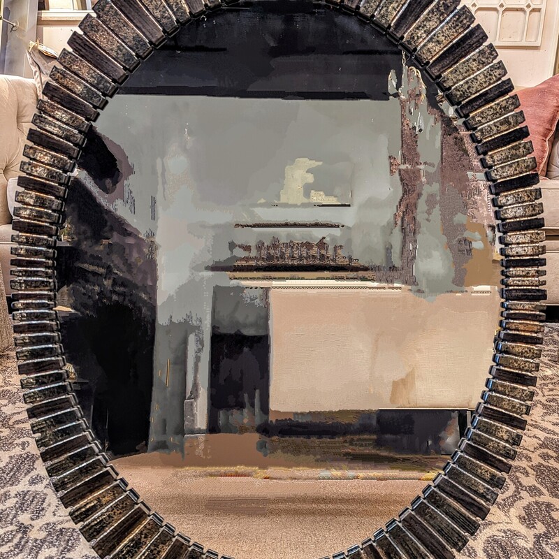 Modern Oval Mirror
Brown Silver Textured Frame
Size: 29x38H
