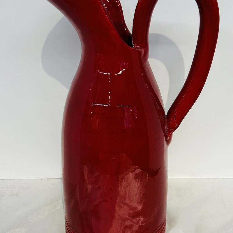 Arhaus Ceramic Curved Pitcher
Red Size: 7.5 x 15.5H
*Cannot put liquids in this*