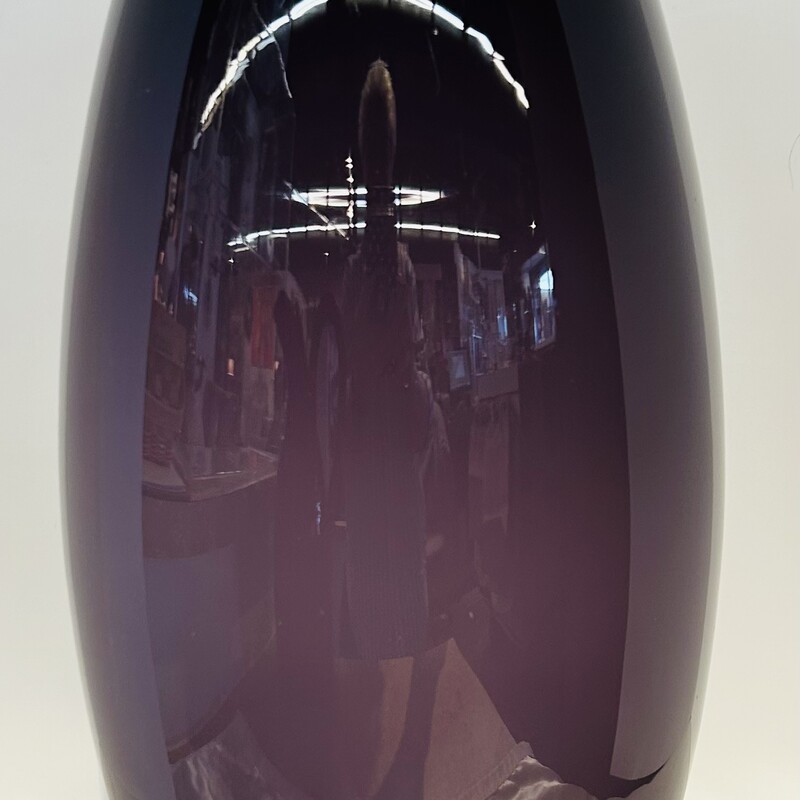 Z Gallerie Contemporary Vase
Purple
Size: 7 x18.5 H
