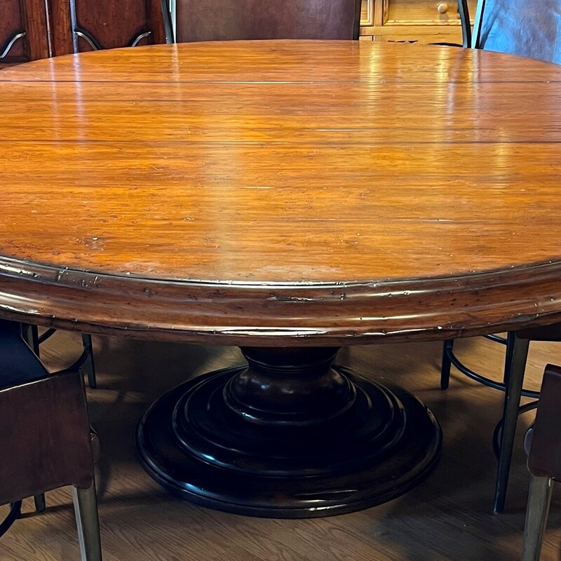 Dining Table Pedestal 1 Leaf<br />
Round/oval<br />
85in(W) 60in(D) 30.5in(H)
