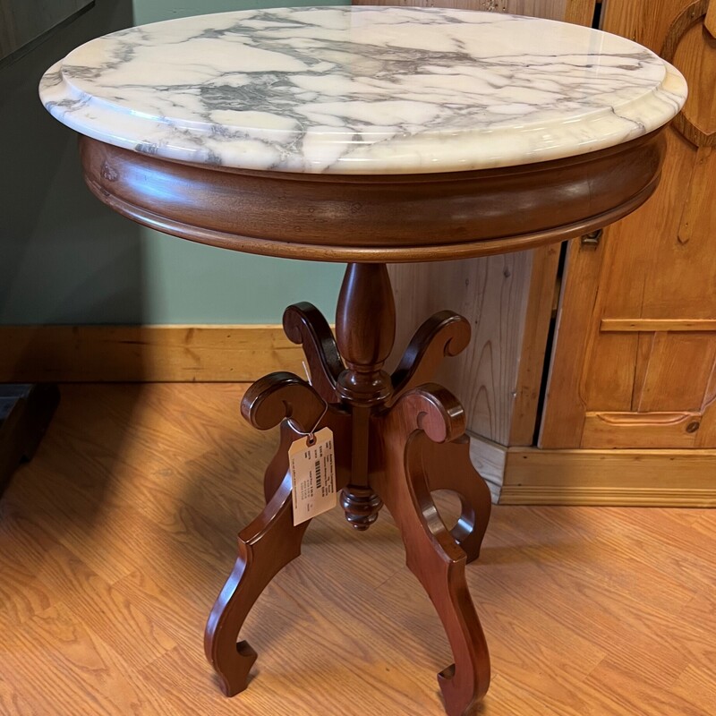 Victorian Mahogany Marble
Vtg, Round
22in(D) 29in(H)