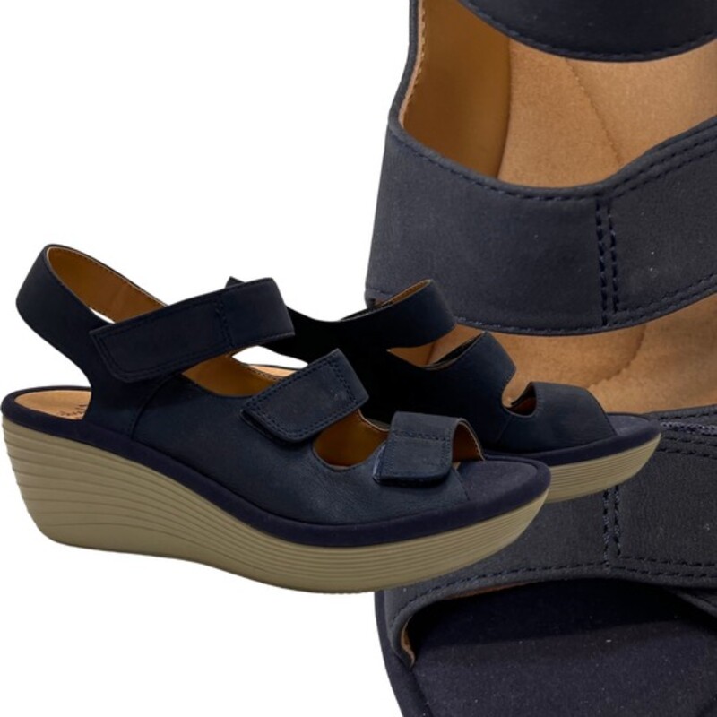 Clarks Collection Sandals
Reedly Juno Nubuck
Color: Navy
Size: 6.5