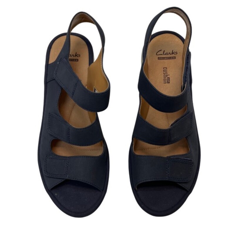 Clarks Collection Sandals<br />
Reedly Juno Nubuck<br />
Color: Navy<br />
Size: 6.5